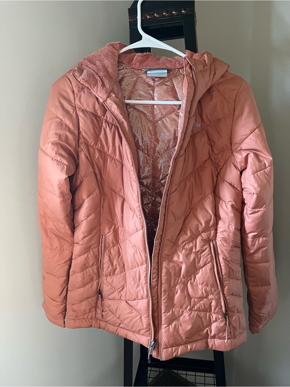 Columbia Women's Hooded Puffer Jacket - Rosewood